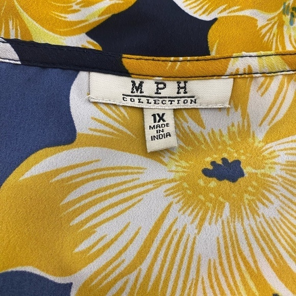 Women’s zip up Floral Blouse‎ 1X - Picture 6 of 9